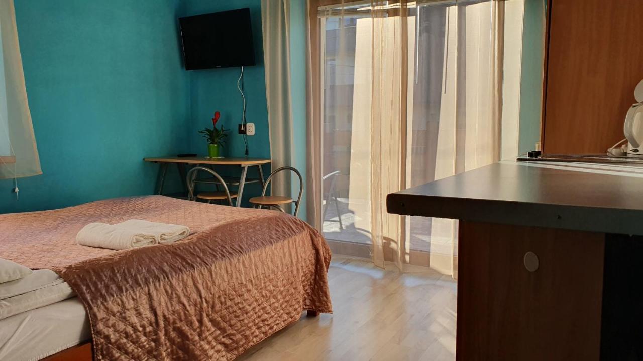 Zakoporoniec Apartment โปโรนิน ภายนอก รูปภาพ