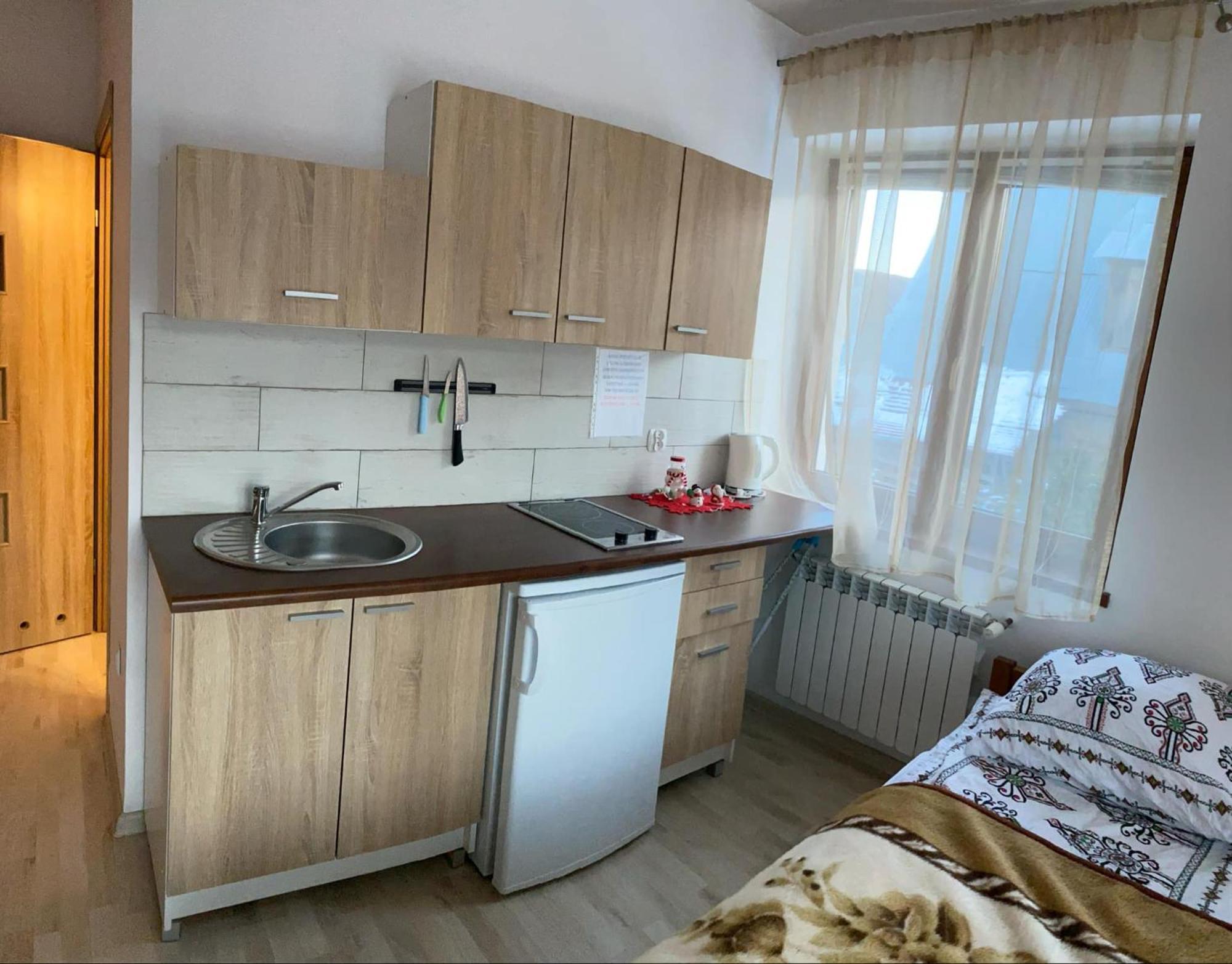 Zakoporoniec Apartment โปโรนิน ภายนอก รูปภาพ